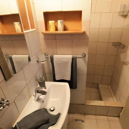 Estera