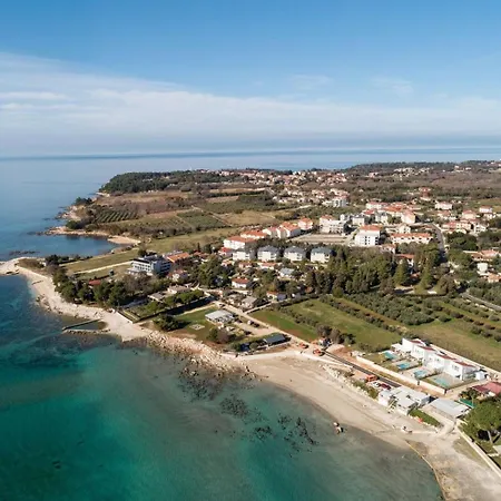 Estera Apartman
